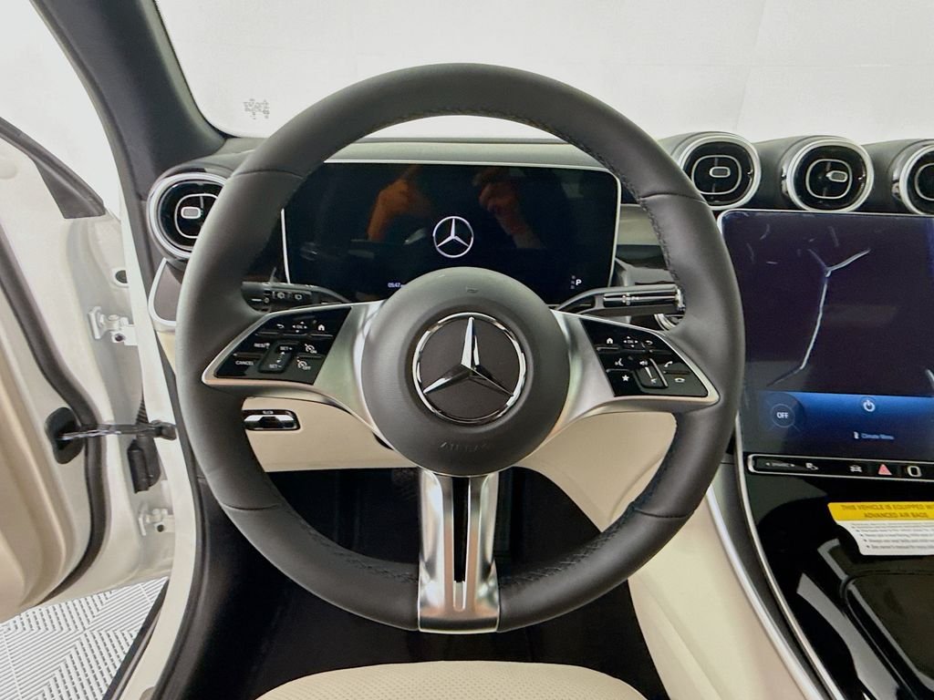 New 2026 Polar White Mercedes-Benz GLC 300 image 12