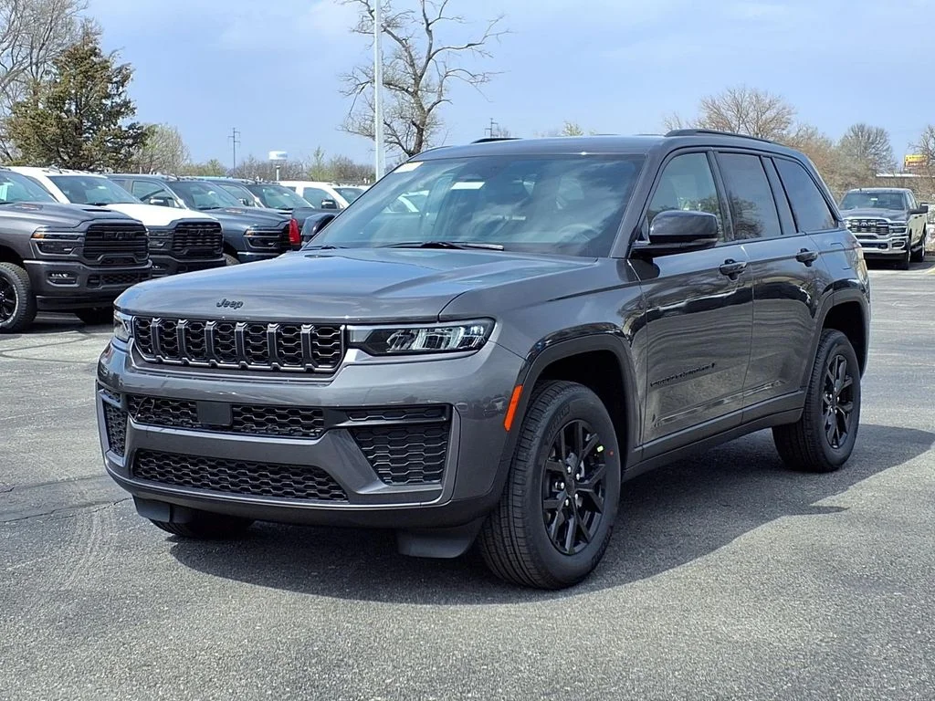New 2026 Baltic Gray Metallic Clear-Coat Exterior Paint Jeep Altitude image 2