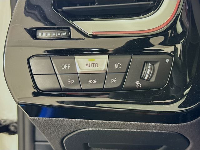 New 2026 Alpine White BMW sDrive30i image 10