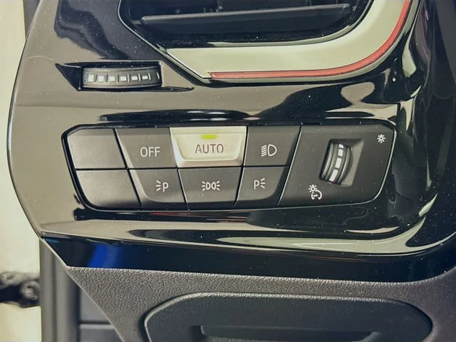 New 2026 White BMW sDrive30i image 10