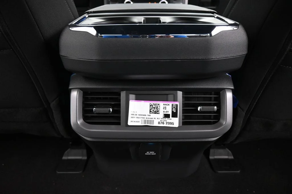 New 2026 Agate Black Metallic Ford XLT image 20