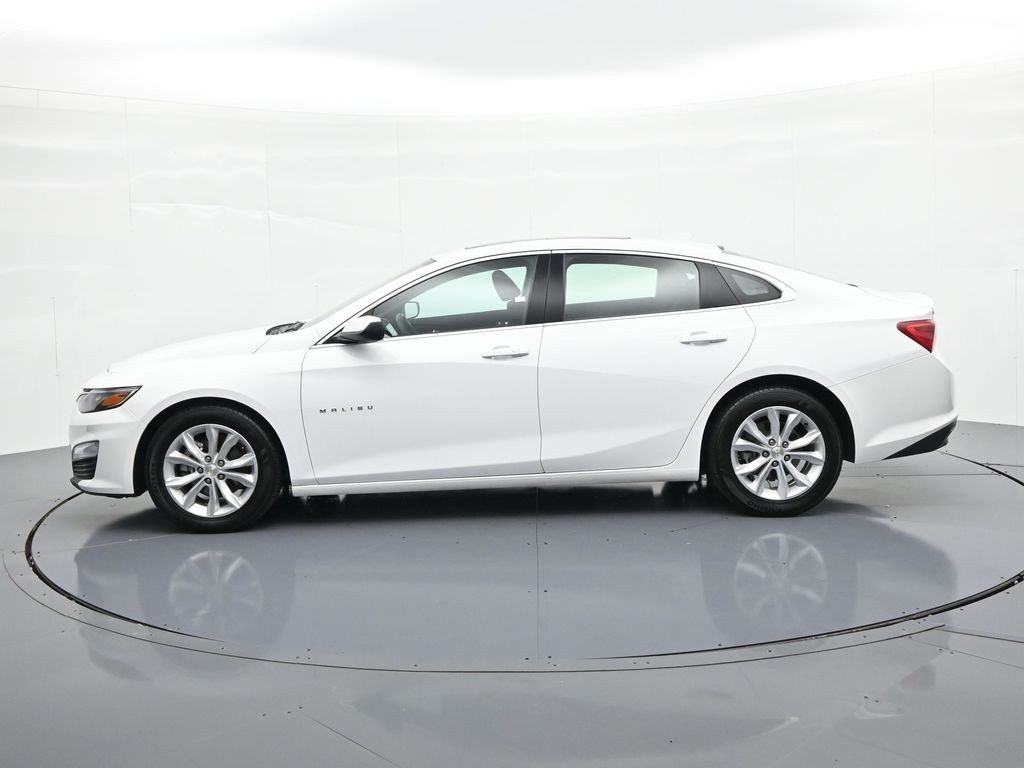 Used 2024 Summit White Chevrolet LT 1LT image 9