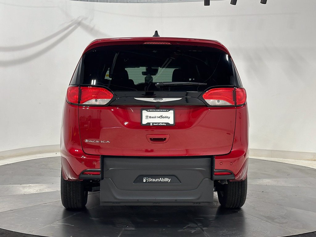 Used 2027 Red Chrysler Wheelchair Accessible-LX image 7