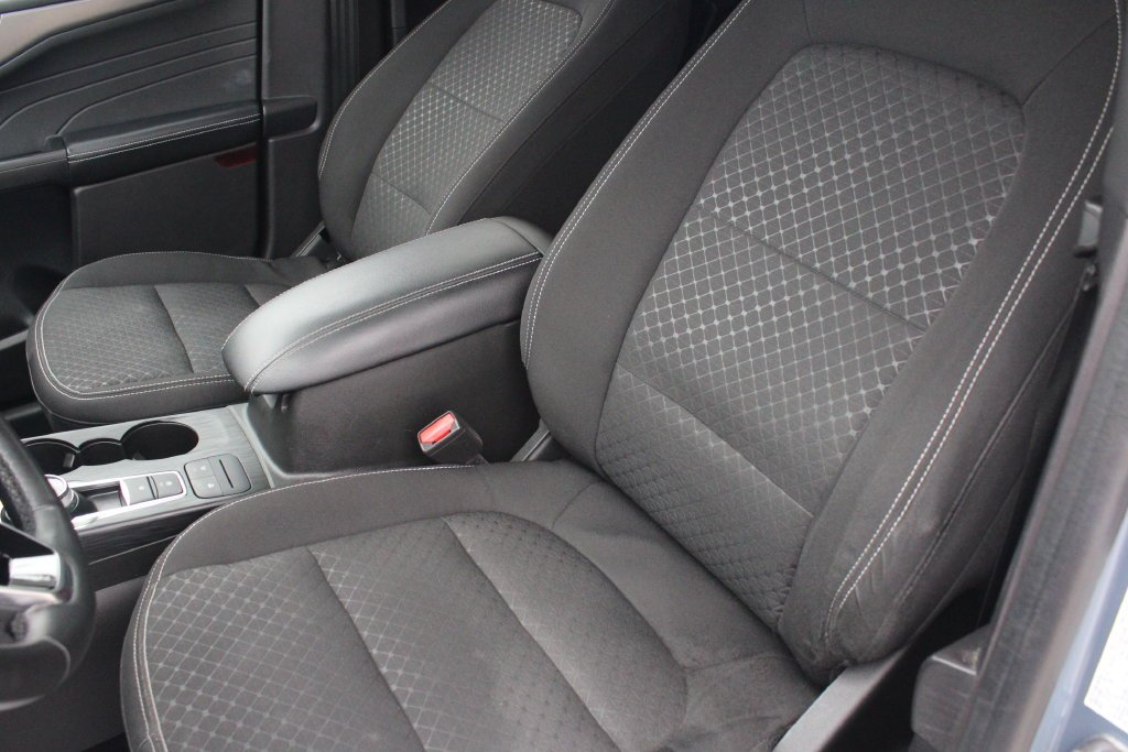 Used 2023 Vapor Blue Ford Active image 5