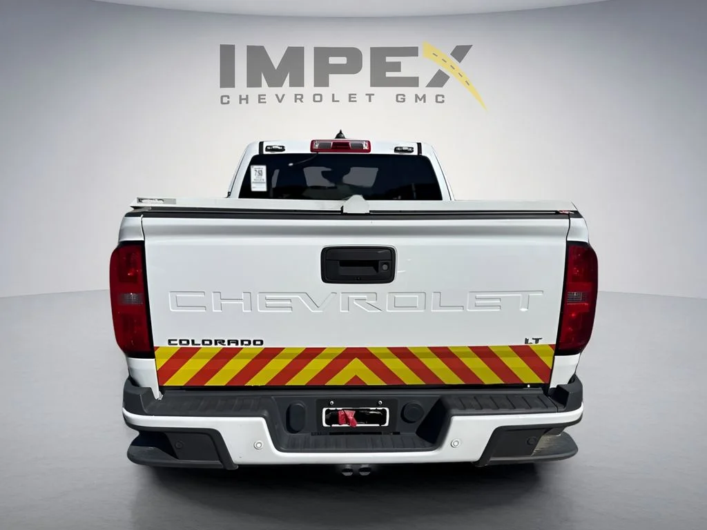 Used 2022 White Chevrolet LT image 3