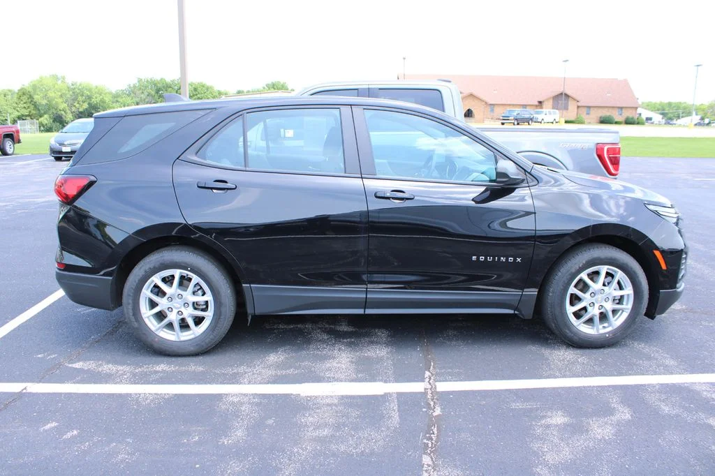 Used 2022 Mosaic Black Metallic Chevrolet LS image 4