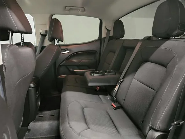 Used 2018 SILVER ICE METALLIC Chevrolet 2WD LT image 26