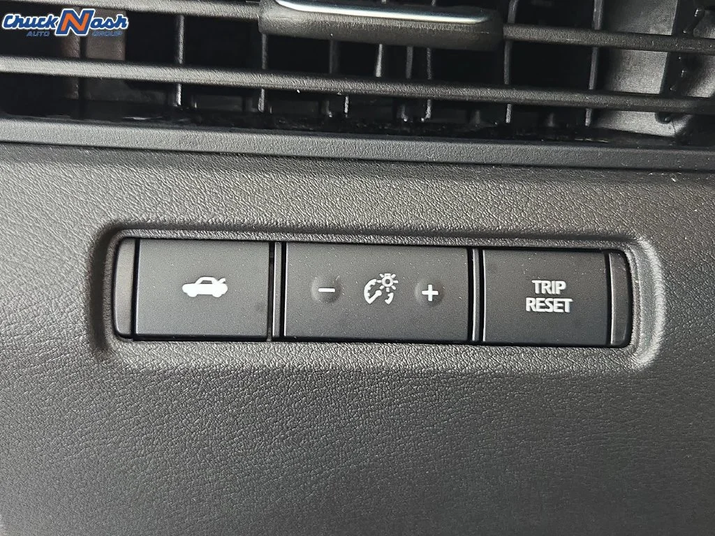 2025 Nissan Altima SV - Photo 23