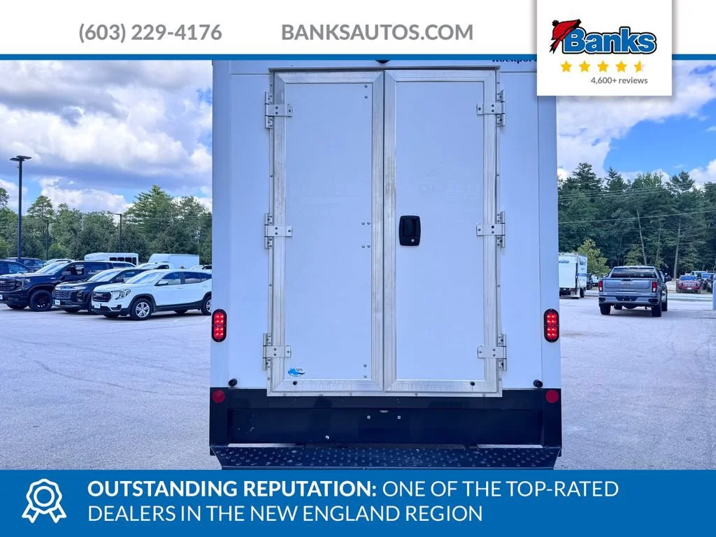Used 2025 Summit White Chevrolet Work Van image 6