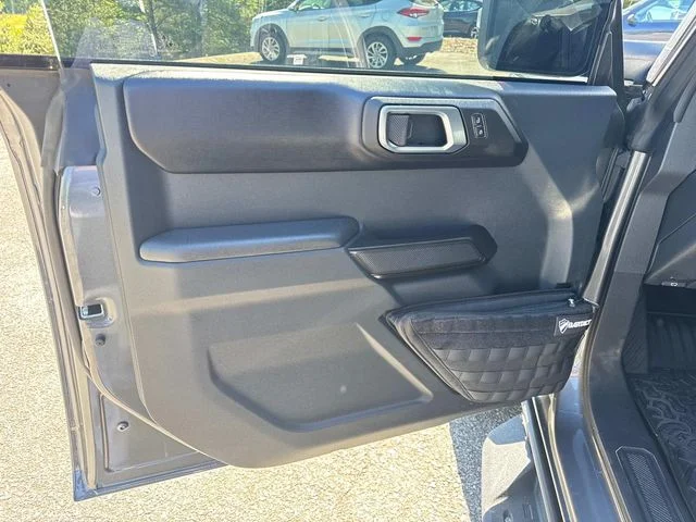 Used 2025 Gray Ford Badlands image 27