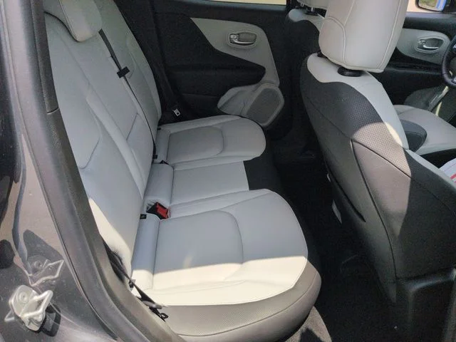 Used 2022 Gray Jeep Limited image 33