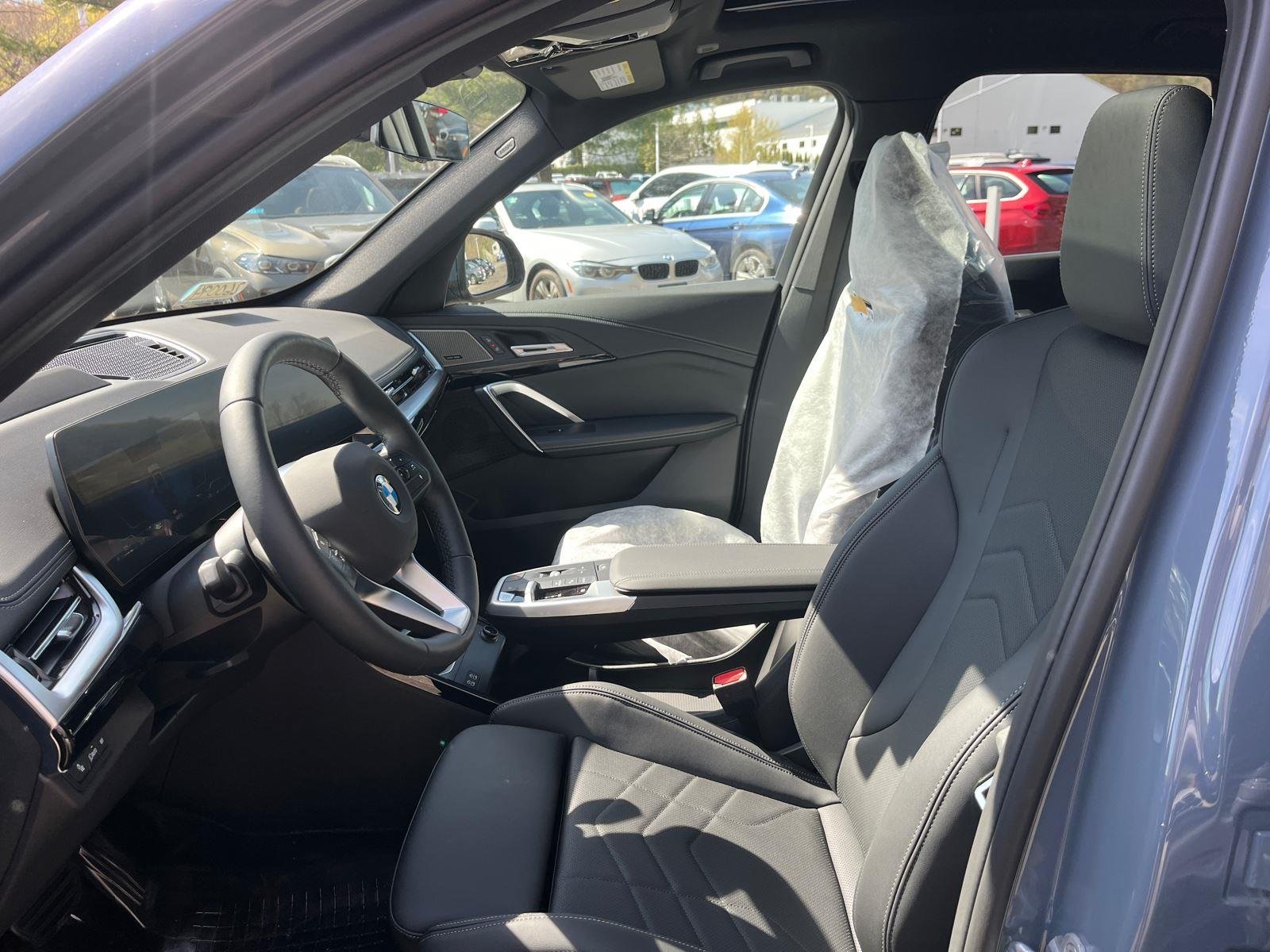 New 2026 Storm Bay Metallic BMW xDrive28i image 10