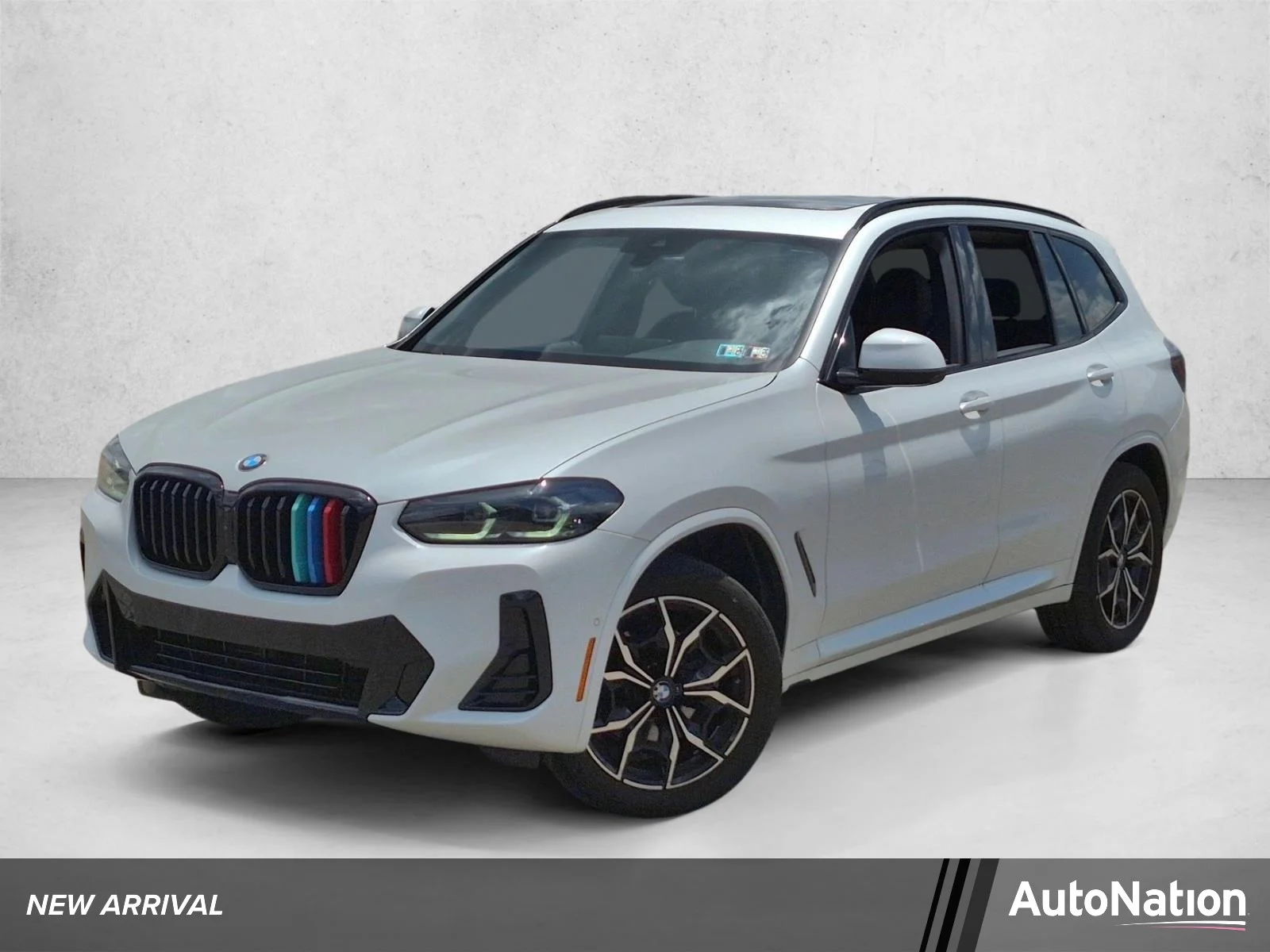 Used 2023 Mineral White Metallic BMW xDrive30i image 1