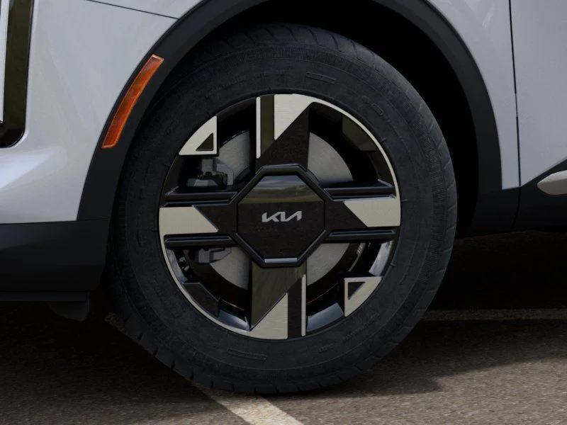 New 2026 Glacial White Pearl Kia LX image 9