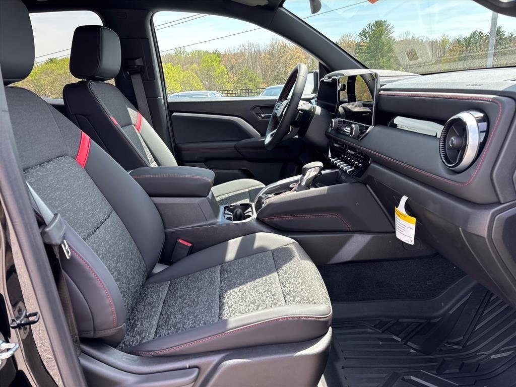 2026 Chevrolet Colorado Z71 - Photo 31