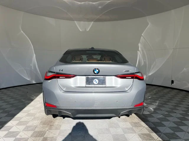 New 2026 Skyscraper Grey Metallic BMW xDrive40 image 6