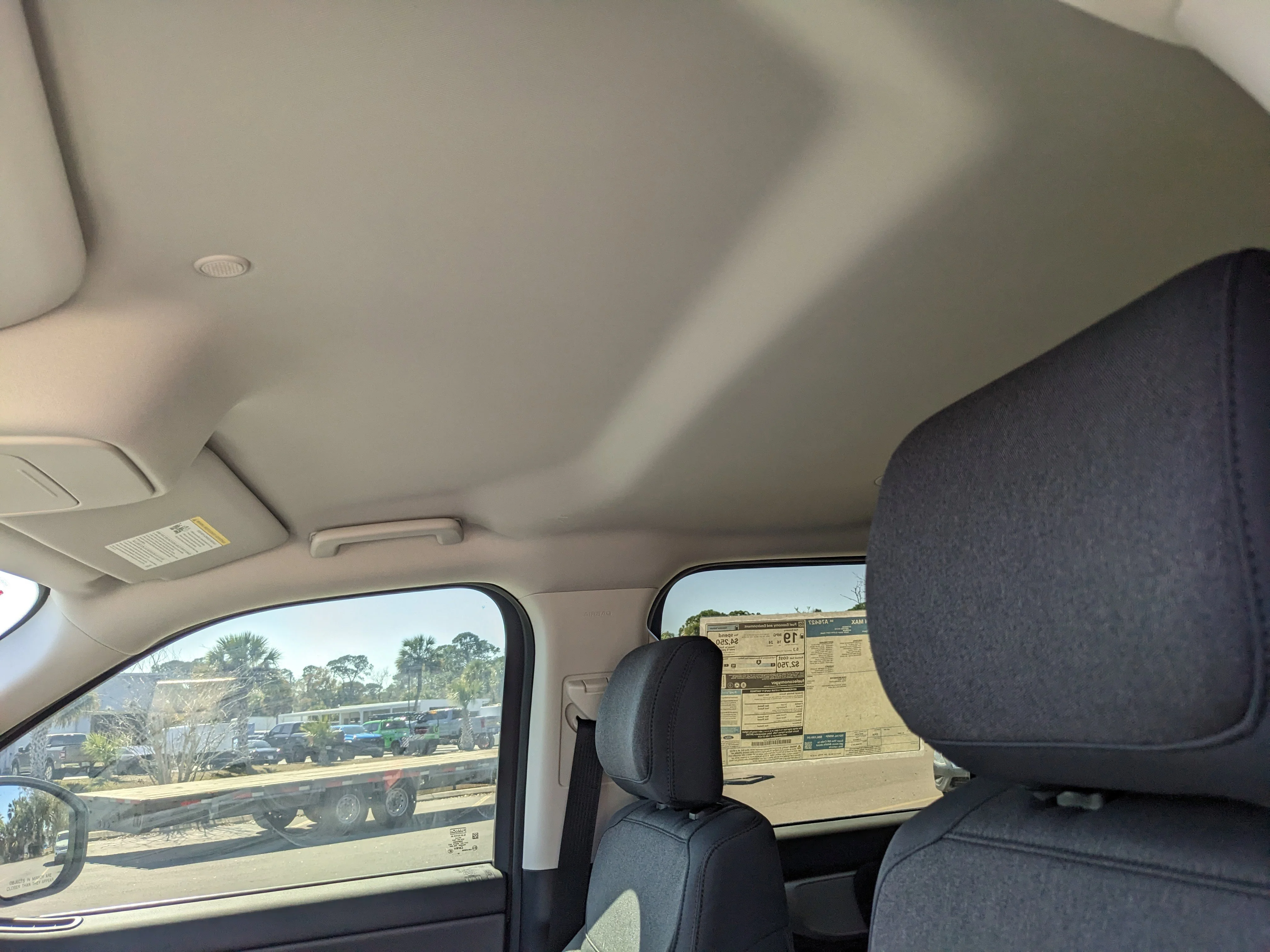 New 2025 Oxford White Ford Active MAX image 20