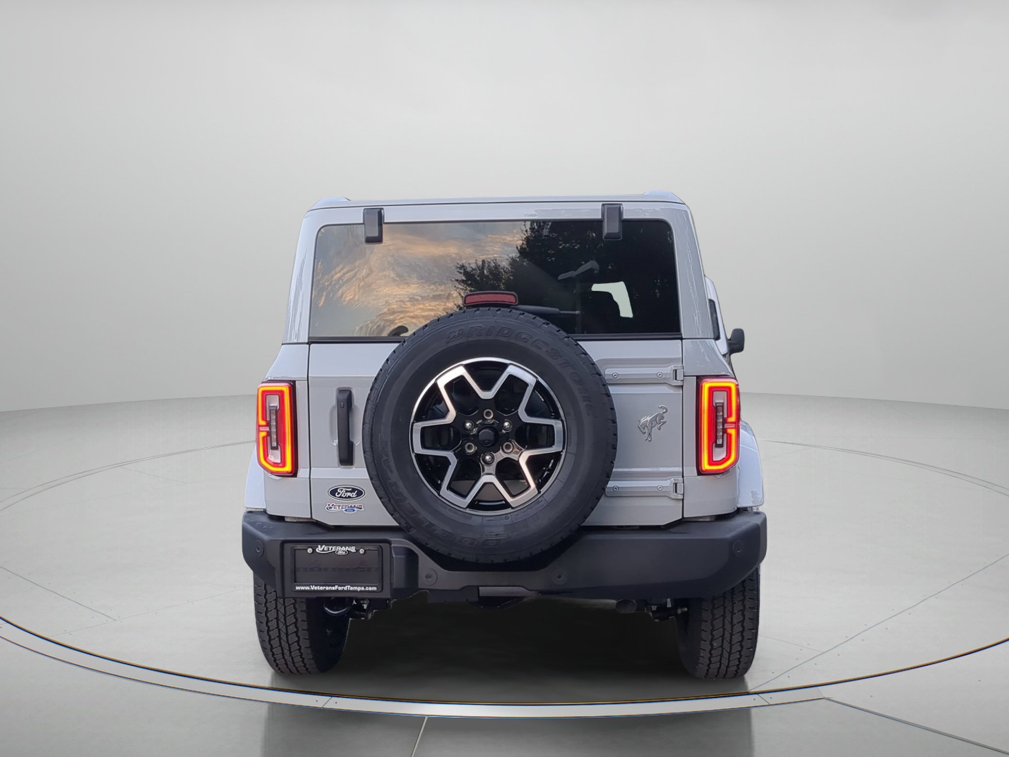 New 2026 Avalanche Gray Ford Outer Banks® image 38