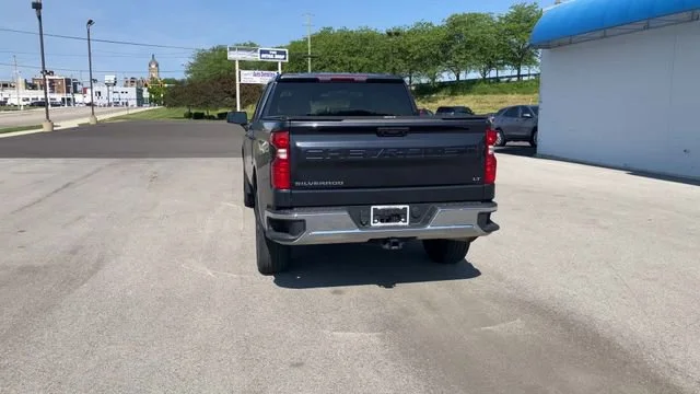 2023 Chevrolet Silverado 1500 LT - Photo 7