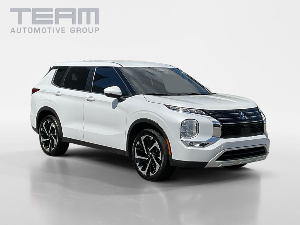 Used 2023 White Mitsubishi SE Special Edition image 1