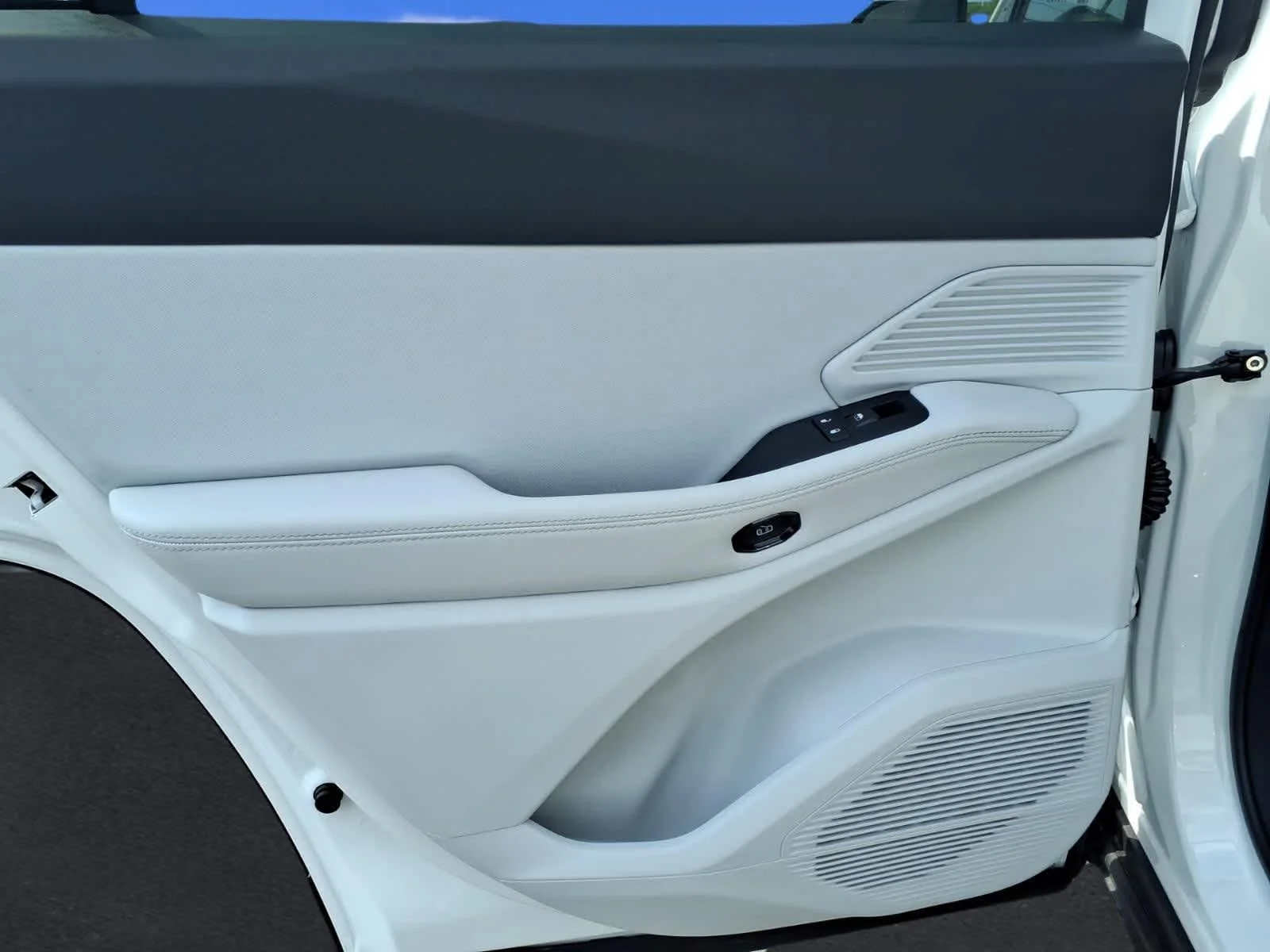 New 2026 Bright White Clearcoat Jeep Laredo image 14