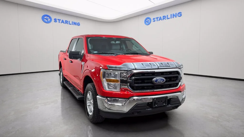 Used 2021  Ford XL image 15