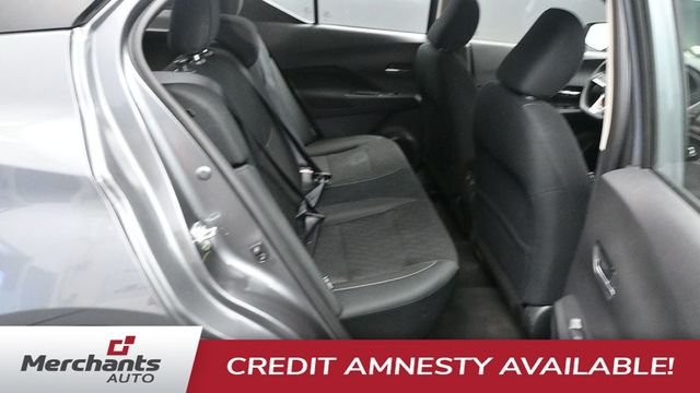 Used 2024 Gray Nissan SV image 13