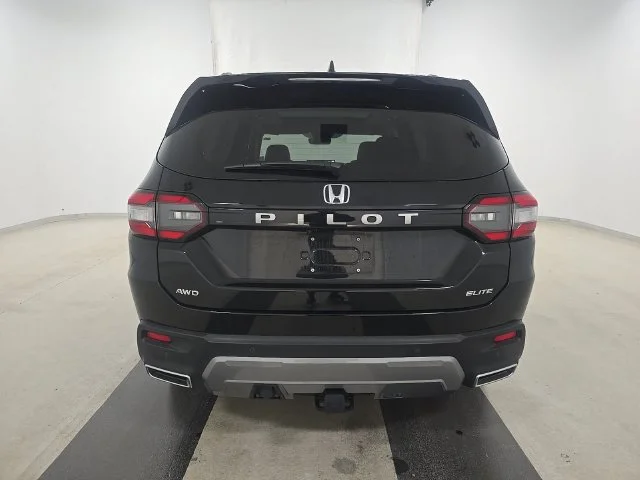 Used 2026 Crystal Black Pearl Honda Elite AWD image 13