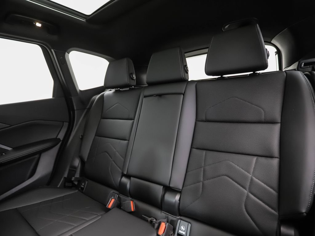 New 2026 Black Sapphire Metallic BMW xDrive28i image 23
