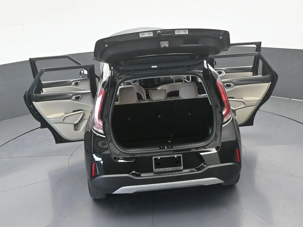 Used 2023 Fusion Black Kia LX image 54