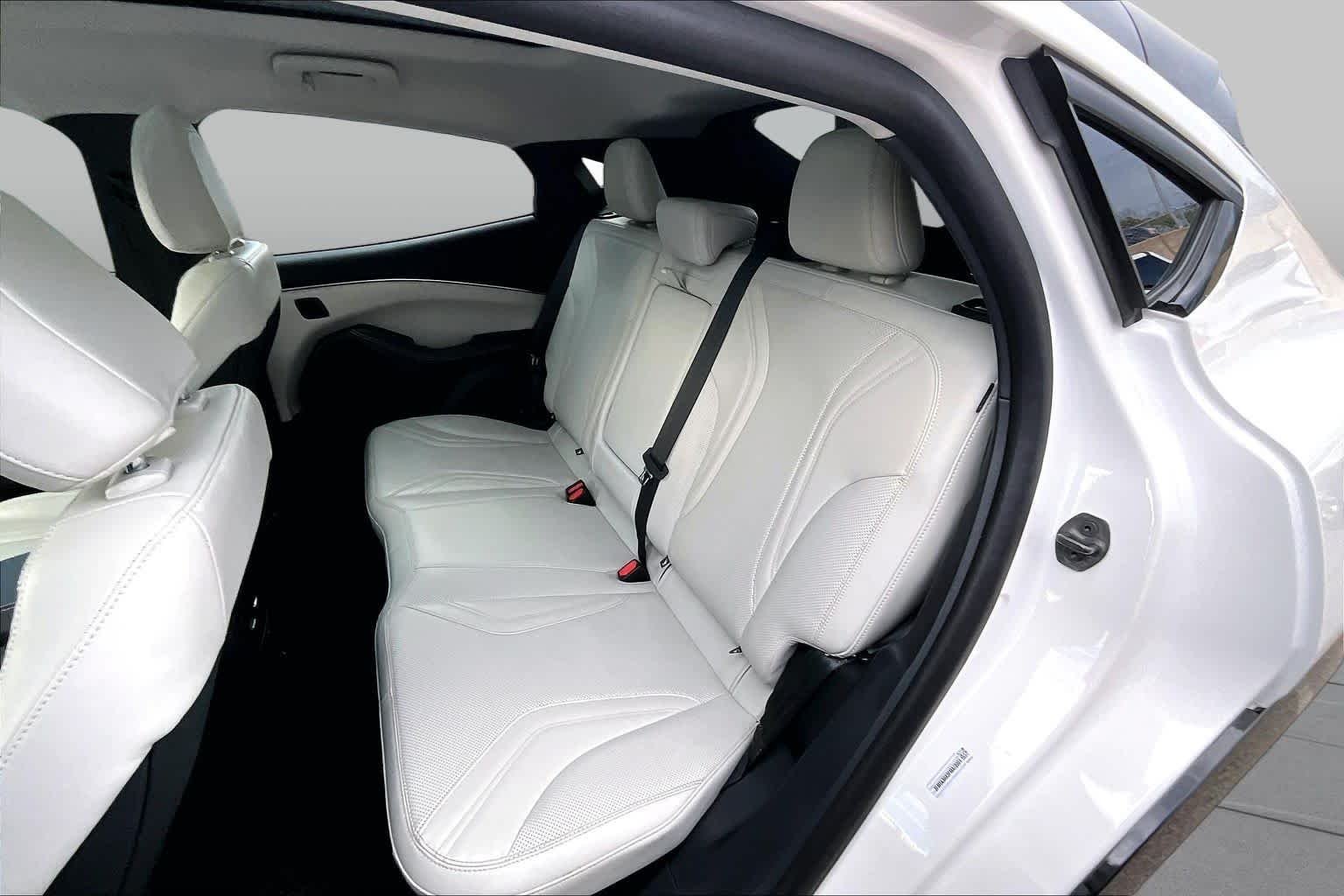 Certified Used 2023 Star White Metallic Tri-Coat Ford Premium image 18