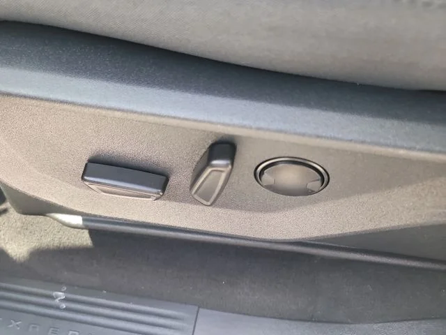 Used 2025 White Ford Active image 22