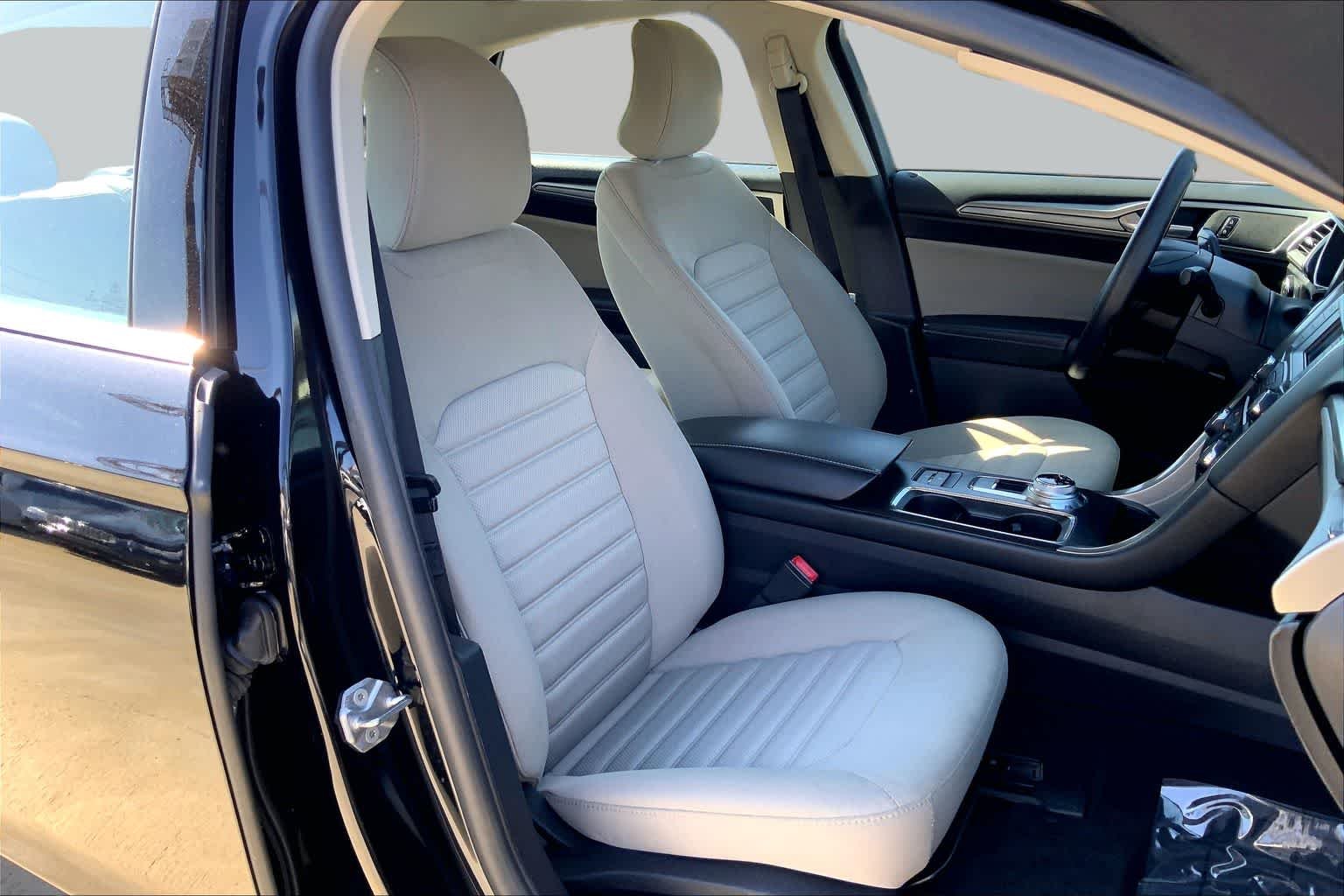 Used 2018 Shadow Black Ford S image 10