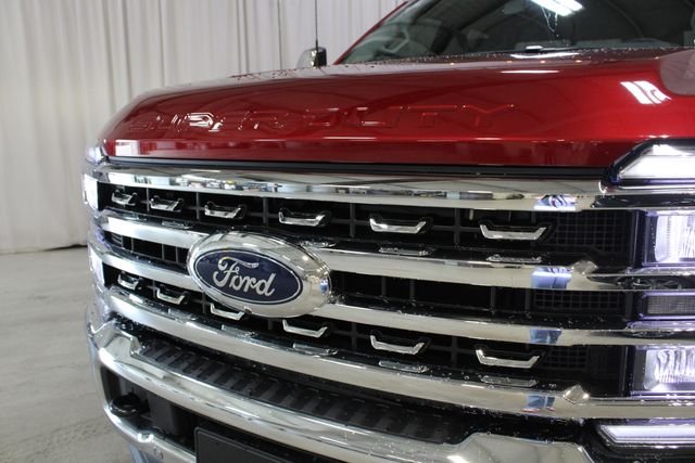 New 2026 Ruby Red Metallic Tinted Clearcoat Ford Lariat image 33