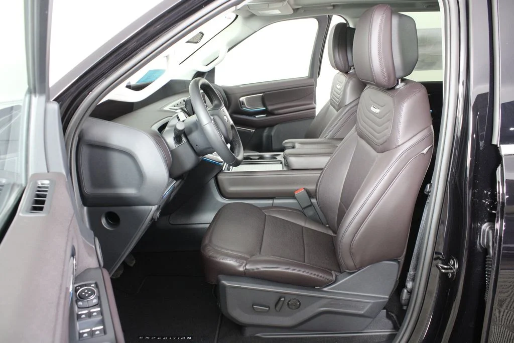 New 2026 Agate Black Metallic Ford Platinum image 23