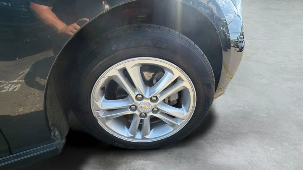 Used 2017 Gray Chevrolet LT image 17
