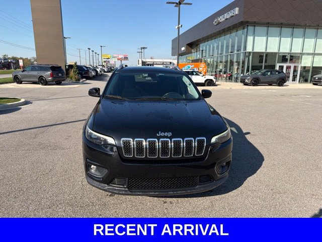 Used 2019 Diamond Black Jeep Latitude image 3