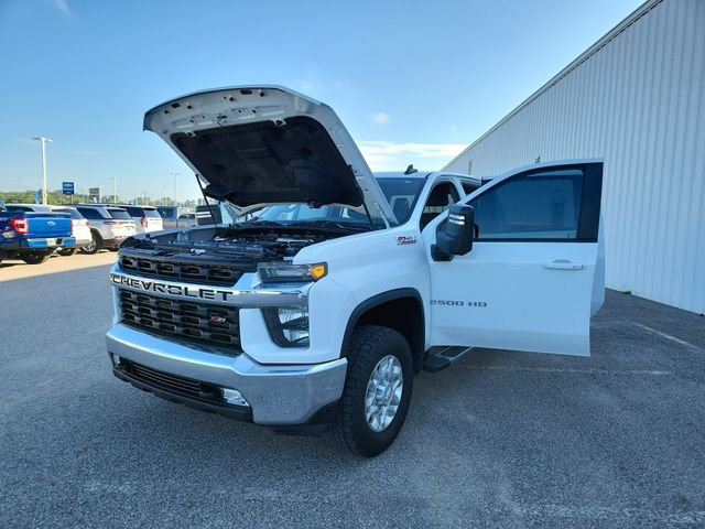 Used 2023 White Chevrolet LT image 14