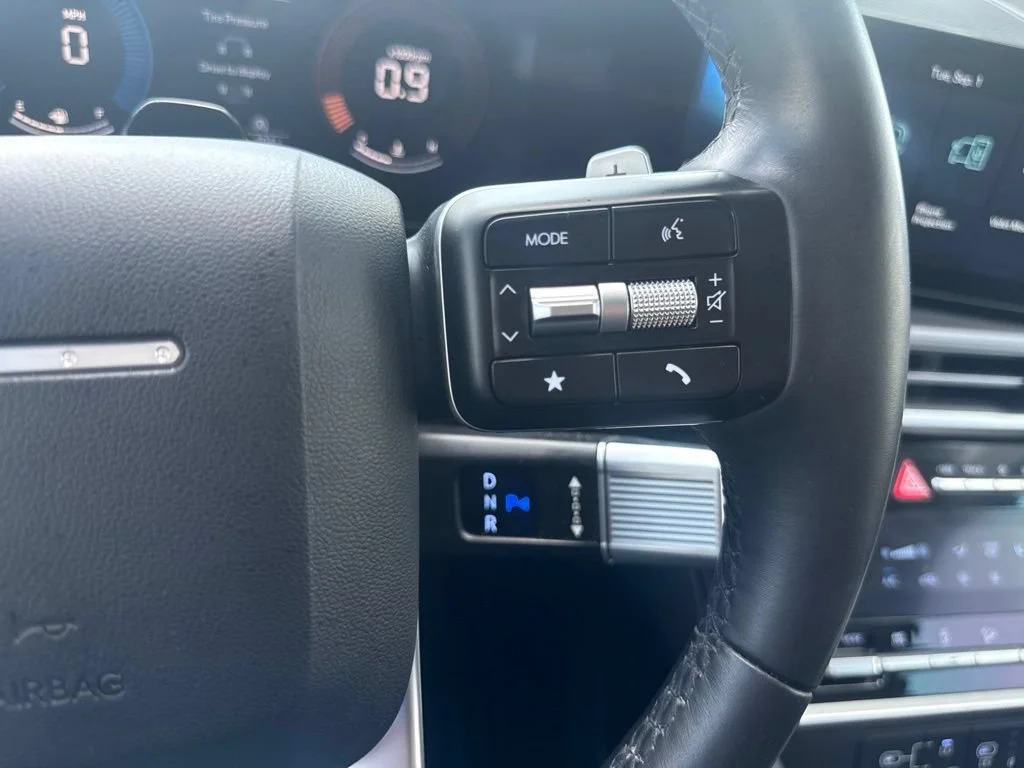 Used 2024  Hyundai SEL image 18