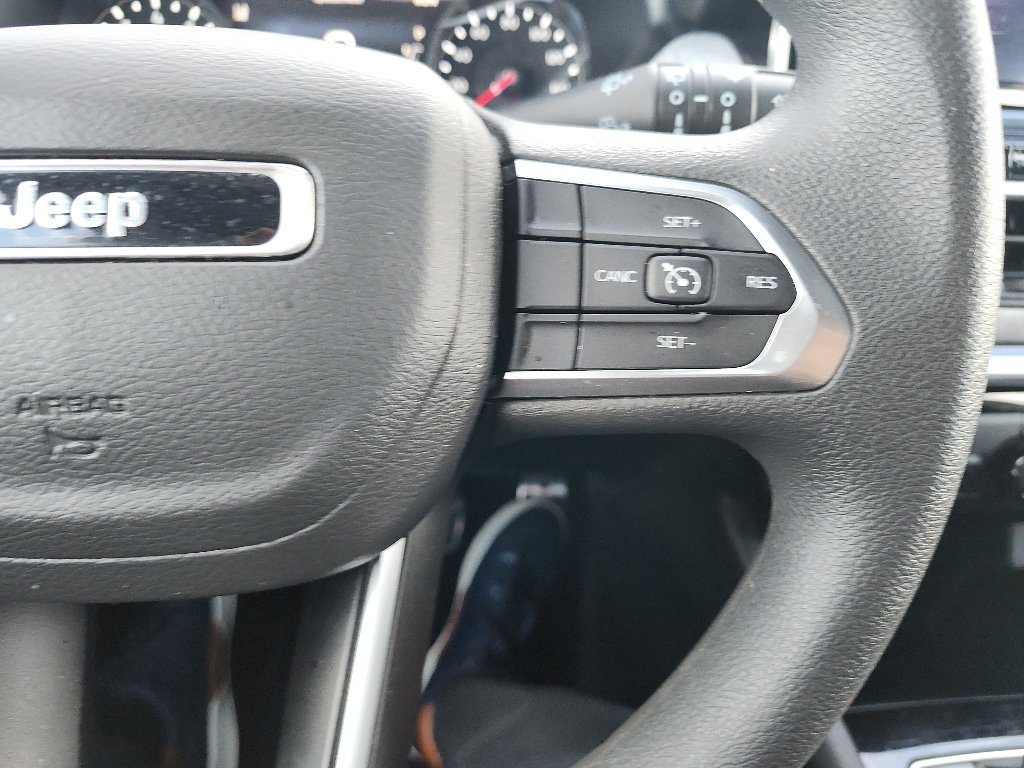 Used 2025 Silver Zynith Metallic Clearcoat Jeep Sport image 23