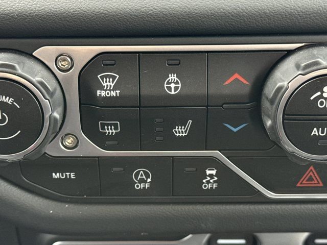 2025 Jeep Wrangler 4-Door Sahara - Photo 17