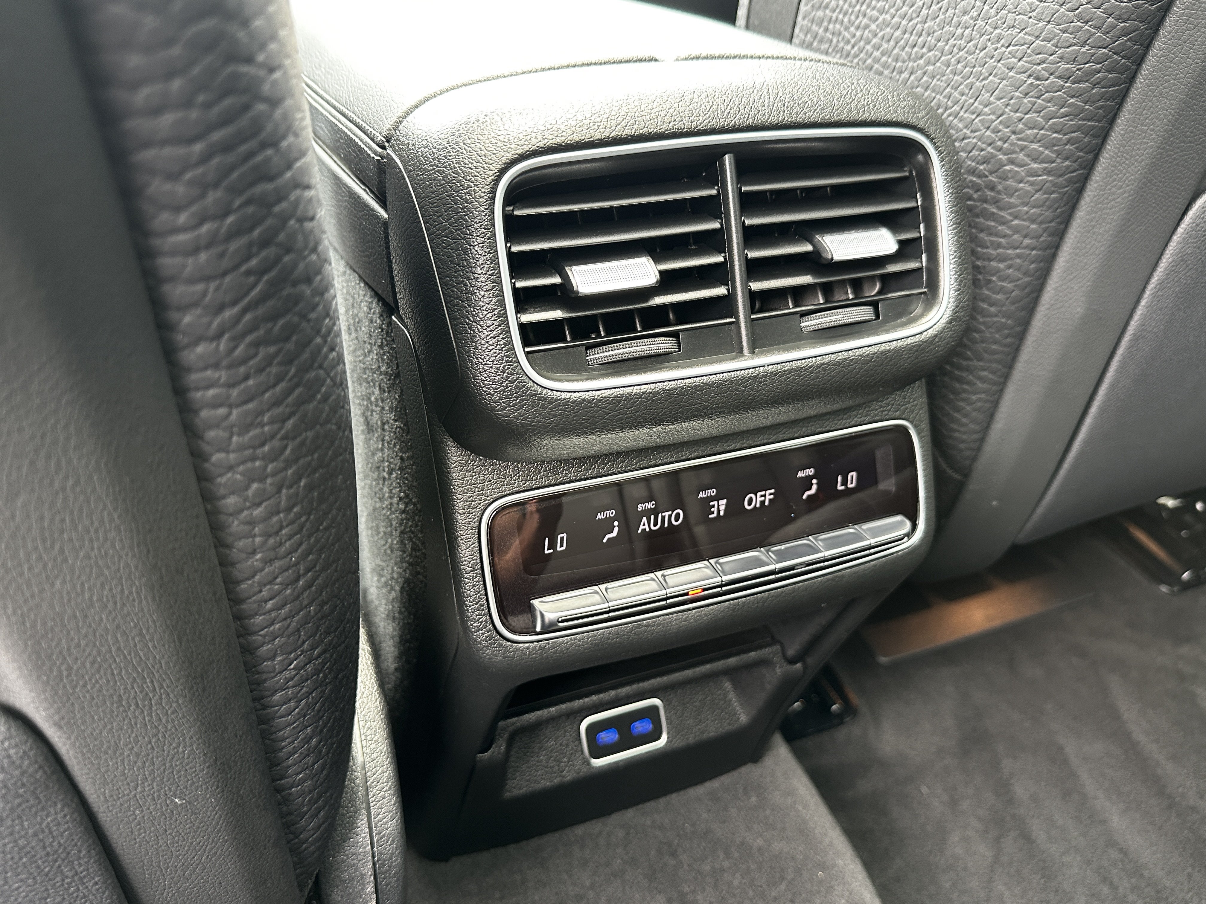Certified Used 2024 Gray Mercedes-Benz GLS 580 image 27