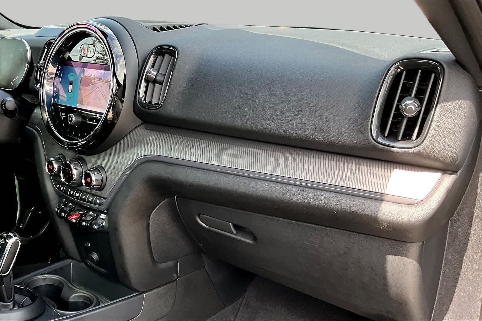 Used 2024 Melting Silver III Metallic MINI Cooper S image 19
