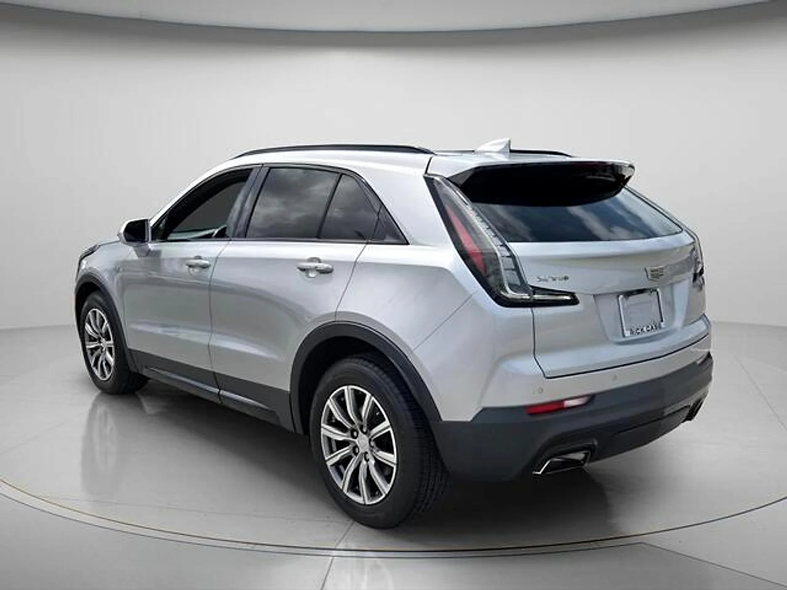 Used 2019 Radiant Silver Metallic Cadillac Sport image 8