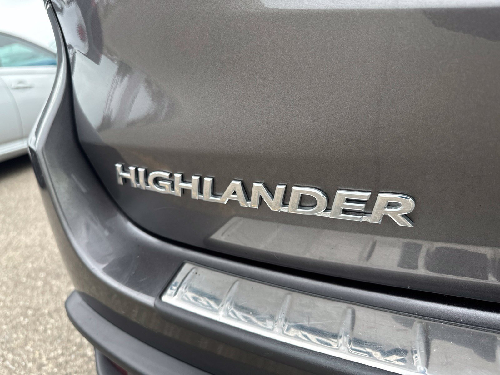 Used 2017  Toyota XLE image 7