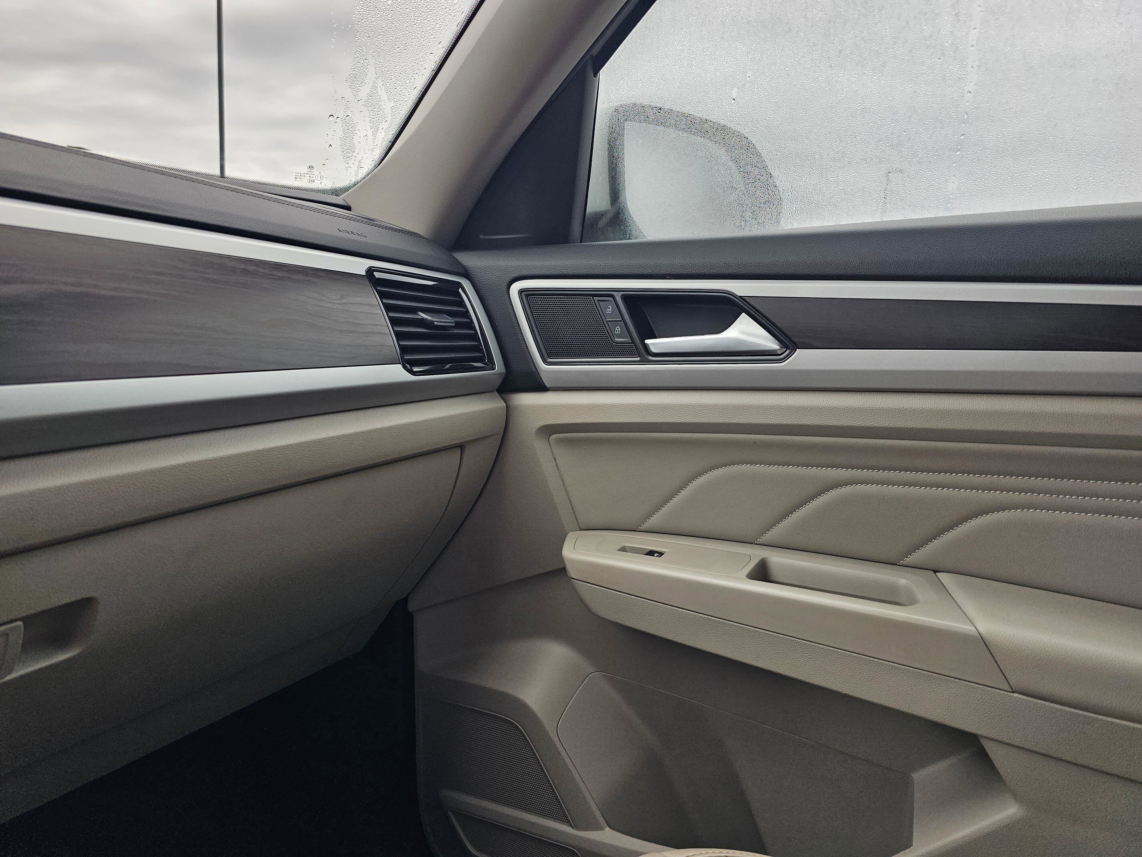 2023 Volkswagen Atlas SE w/Tech - Photo 26