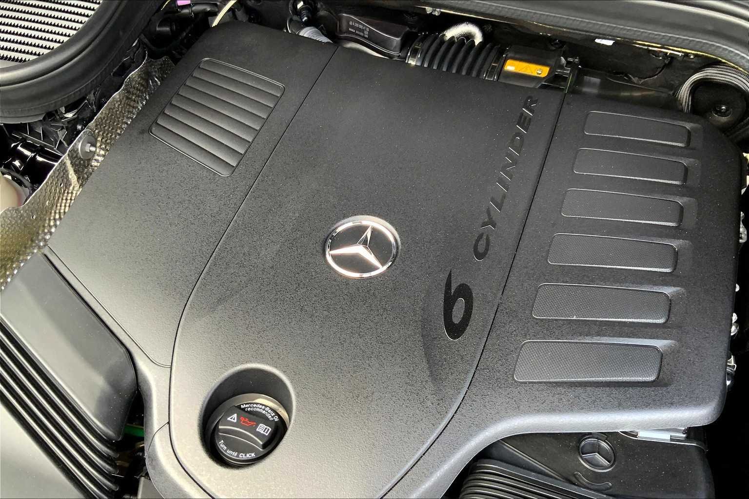 2025 Mercedes-Benz GLC Base - Photo 19