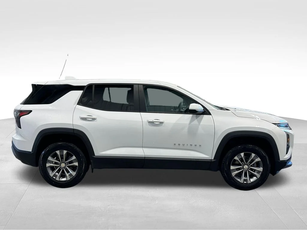 Used 2026 White Chevrolet LT image 8