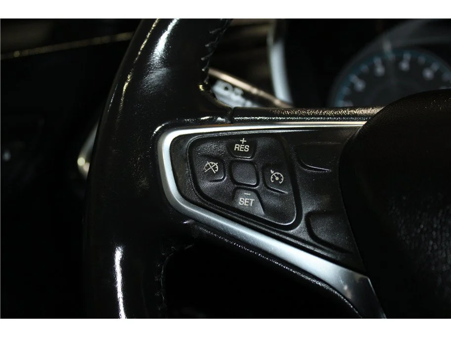 Used 2018 Silver Ice Metallic Chevrolet LT image 25