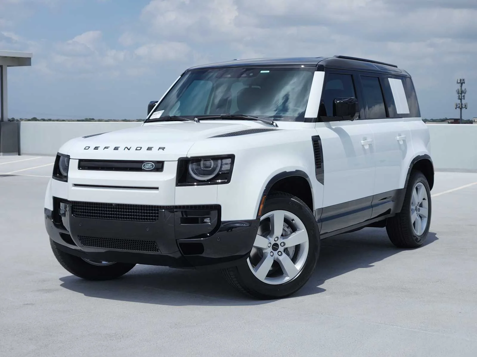 2026 LAND ROVER Defender 110 X-Dynamic SE